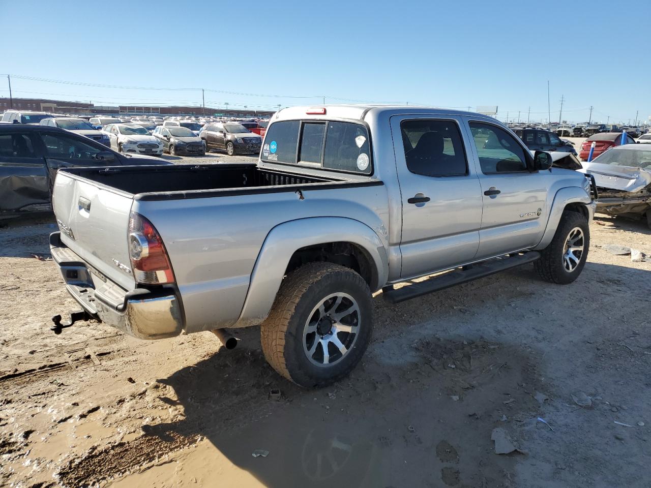 Image 3 of 2013 TOYOTA TACOMA DOUBLE CAB 2013 with VIN 5TFLU4EN9DX055847