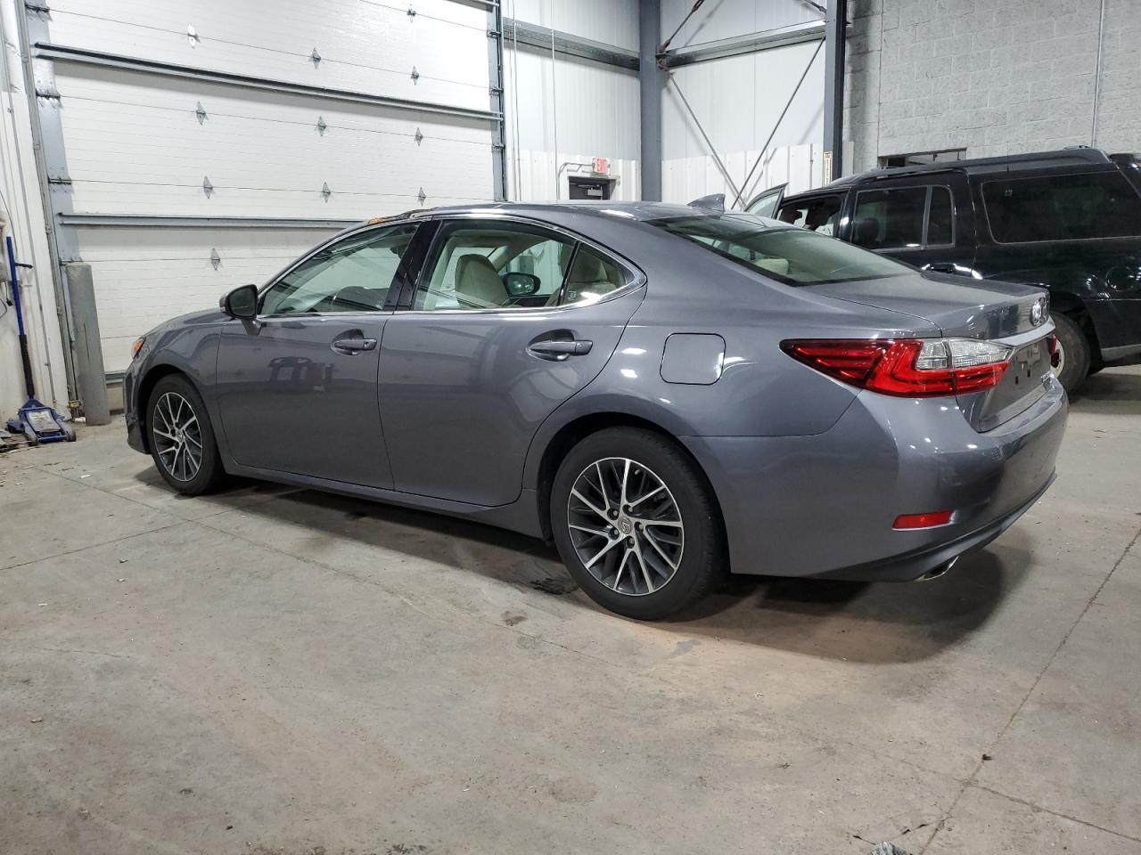 Изображение 2 2016 LEXUS ES 350 2016 с VIN 58ABK1GG2GU034816
