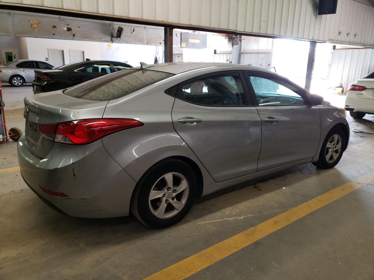 Изображение 3 2015 HYUNDAI ELANTRA SE 2015 с VIN 5NPDH4AE4FH579789
