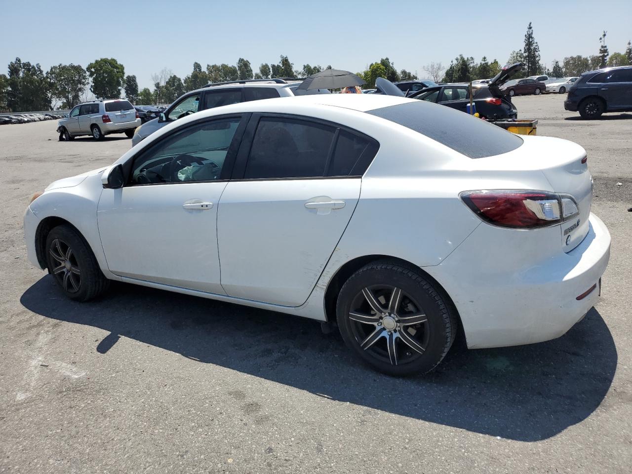Obraz 2 z 2013 MAZDA 3 I 2013 z VIN JM1BL1VPXD1748802