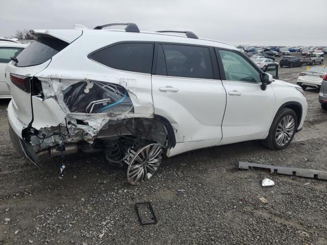 Image 3 of 2022 TOYOTA HIGHLANDER PLATINUM 2022 with VIN 5TDFZRBH5NS228569