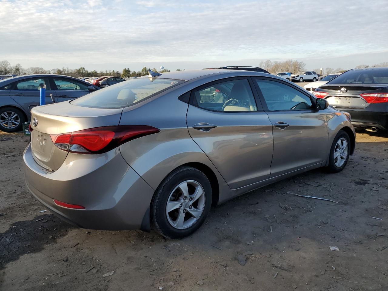Image 3 of 2014 HYUNDAI ELANTRA SE 2014 with VIN 5NPDH4AE7EH534103