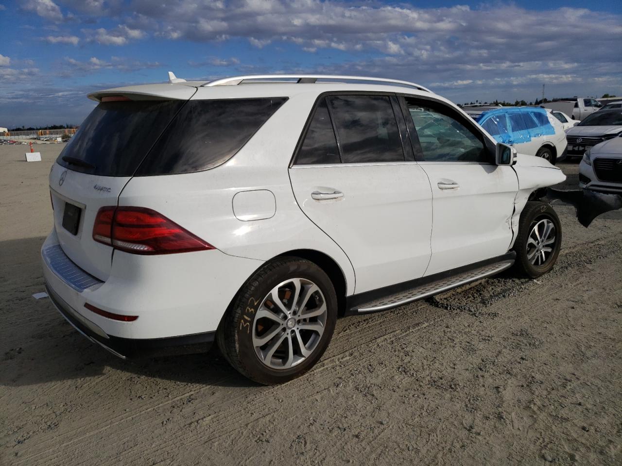 Image 3 of 2016 MERCEDES-BENZ GLE 350 4MATIC 2016 with VIN 4JGDA5HB8GA667092