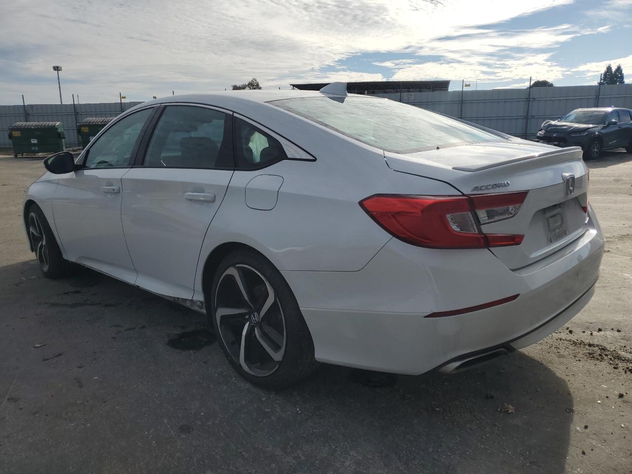 Obraz 2 z 2019 HONDA ACCORD SPORT 2019 z VIN 1HGCV1F32KA141351
