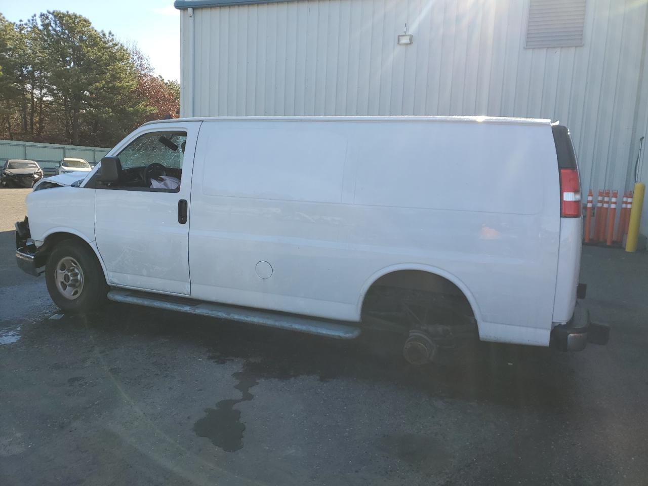 Obraz 2 z 2021 GMC SAVANA G2500 2021 z VIN 1GTW7AF73M1304925