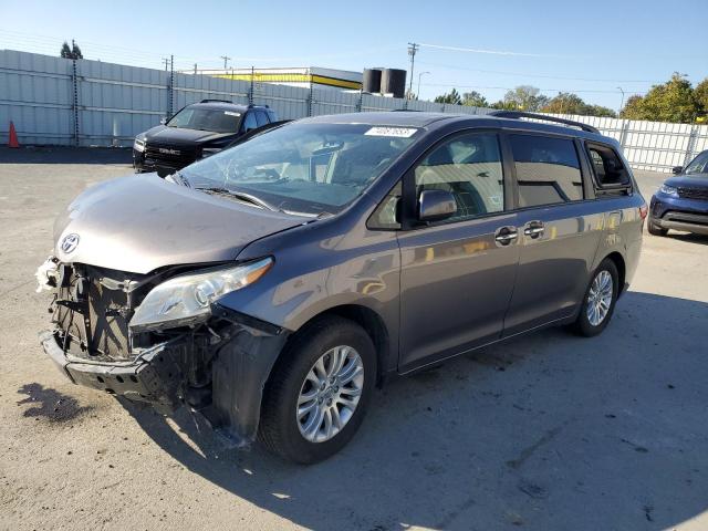 Изображение 2016 TOYOTA SIENNA XLE 2016