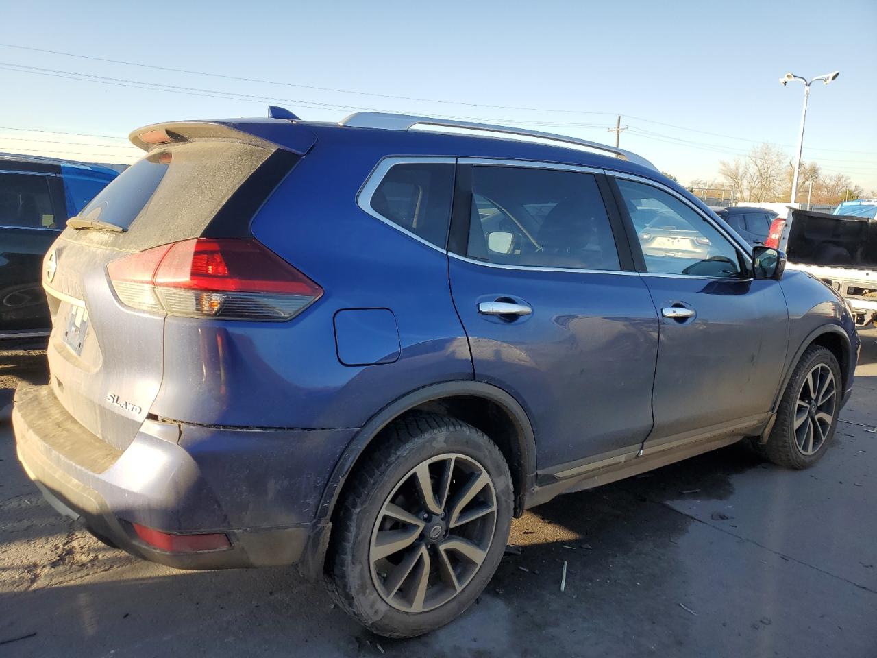 Obraz 3 z 2018 NISSAN ROGUE S 2018 z VIN JN8AT2MV6JW352452