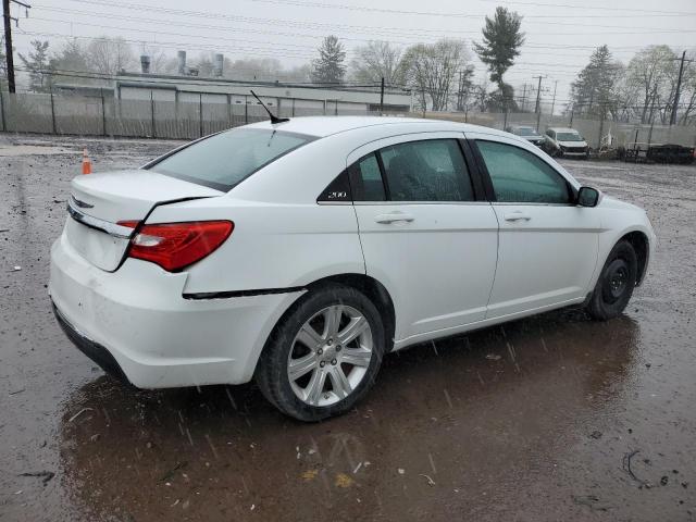 Изображение 3 2013 CHRYSLER 200 LX 2013 с VIN 1C3CCBAB3DN704982