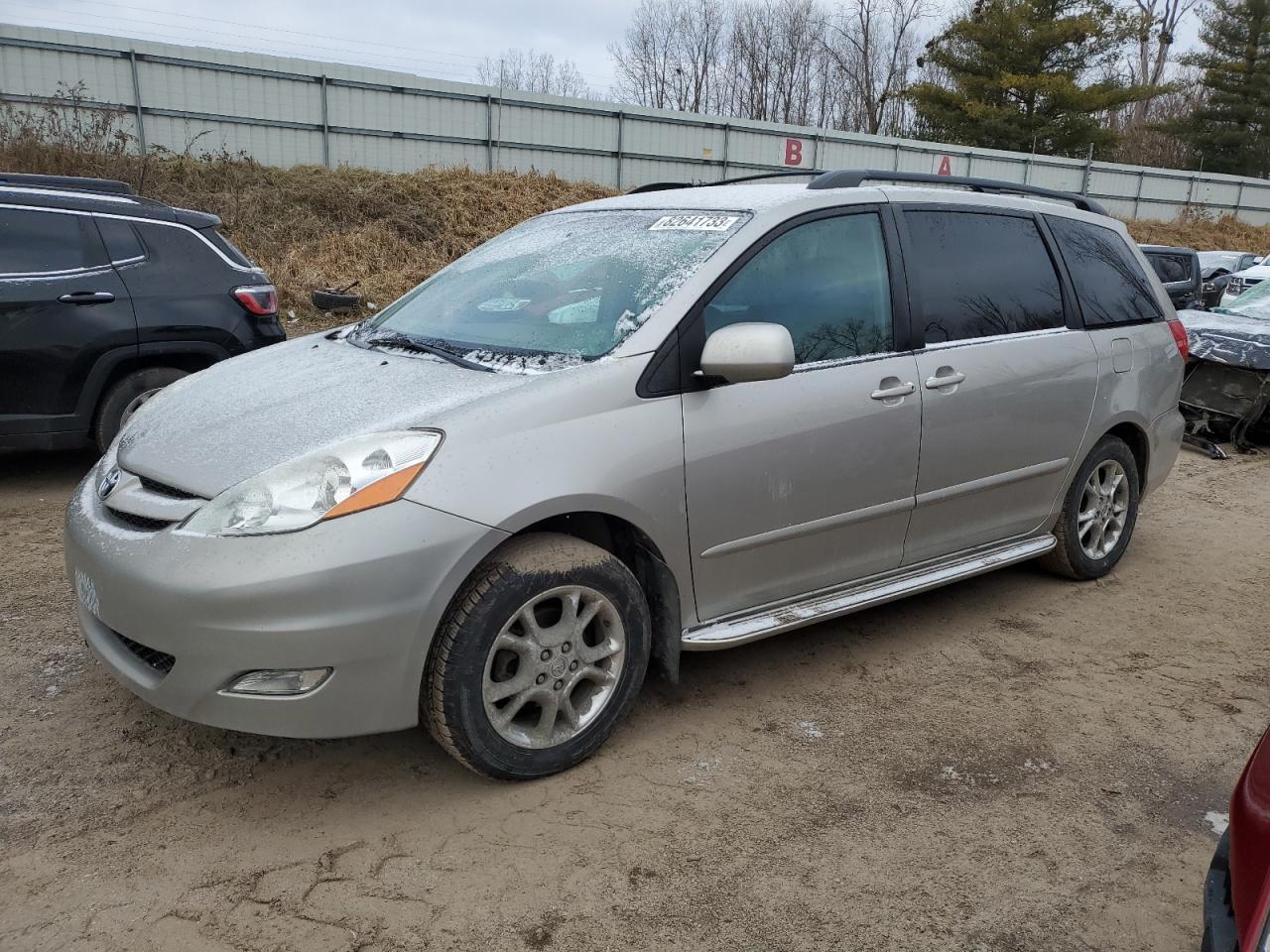 2006 TOYOTA SIENNA XLE 2006 image