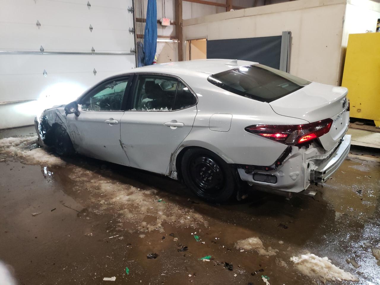Изображение 2 2023 TOYOTA CAMRY LE 2023 с VIN 4T1C31AK0PU059137