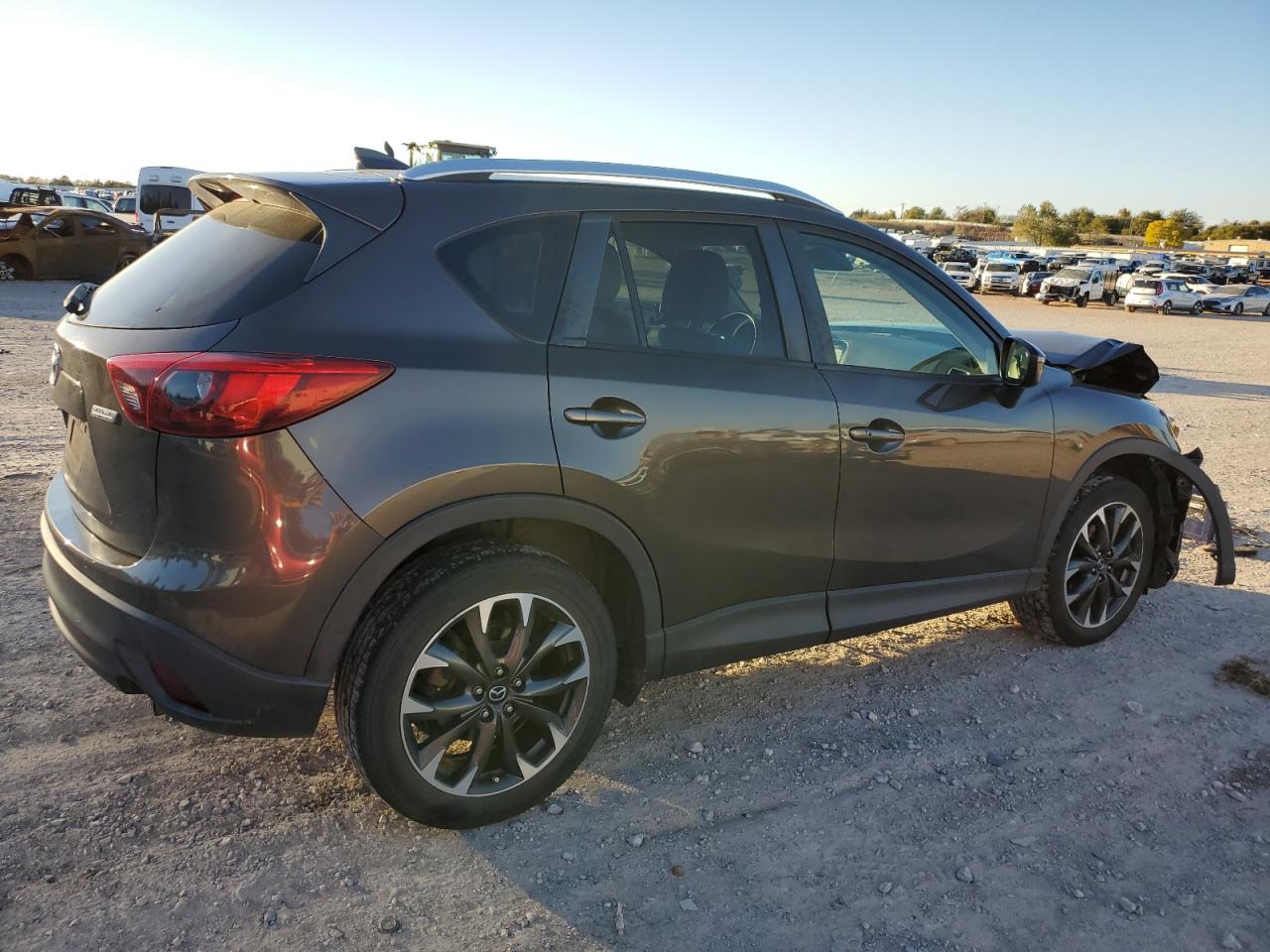 Image 3 of 2016 MAZDA CX-5 GT 2016 with VIN JM3KE4DY2G0863692