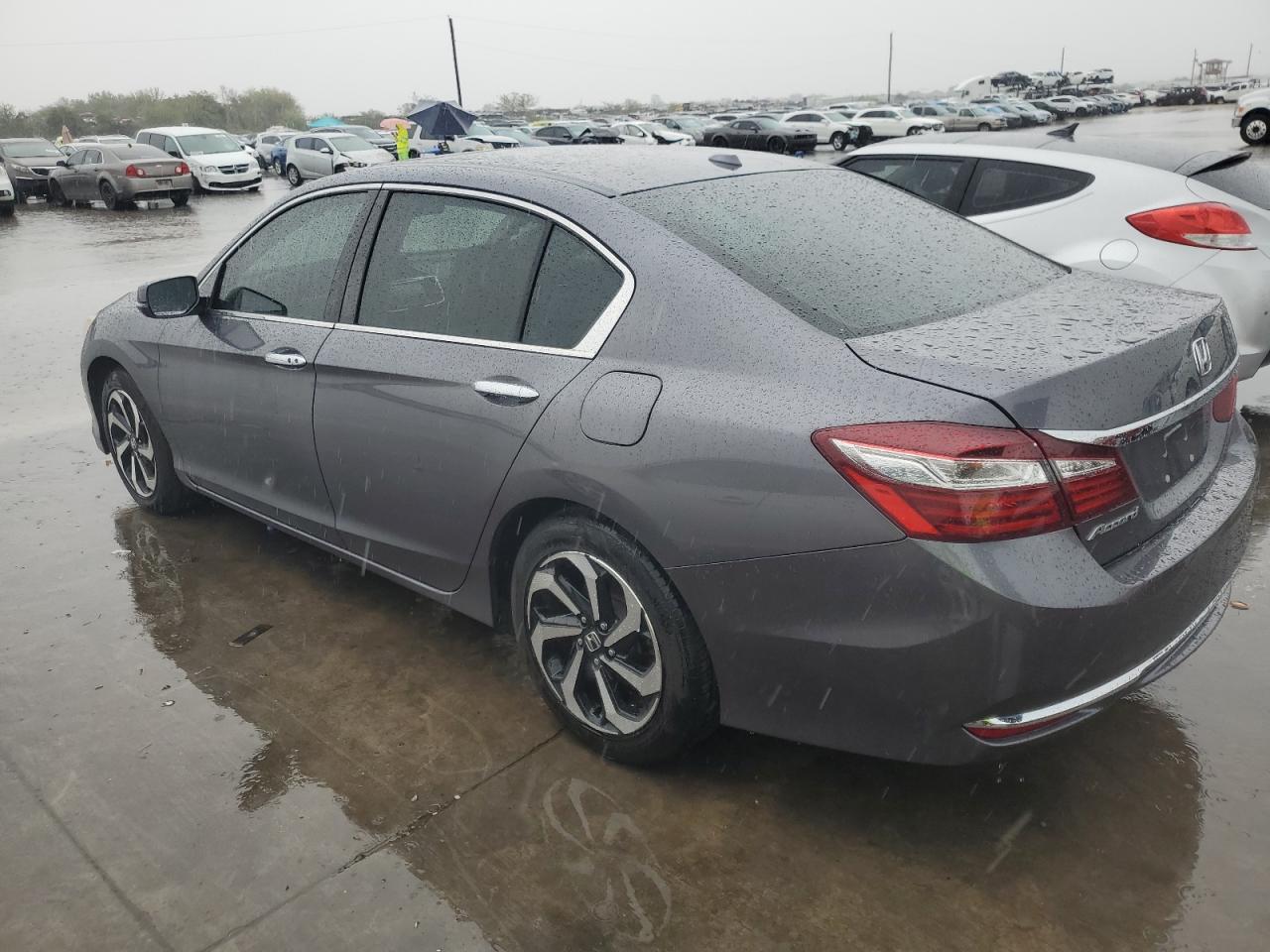 Image 2 of 2017 HONDA ACCORD EXL 2017 with VIN 1HGCR2F81HA283852