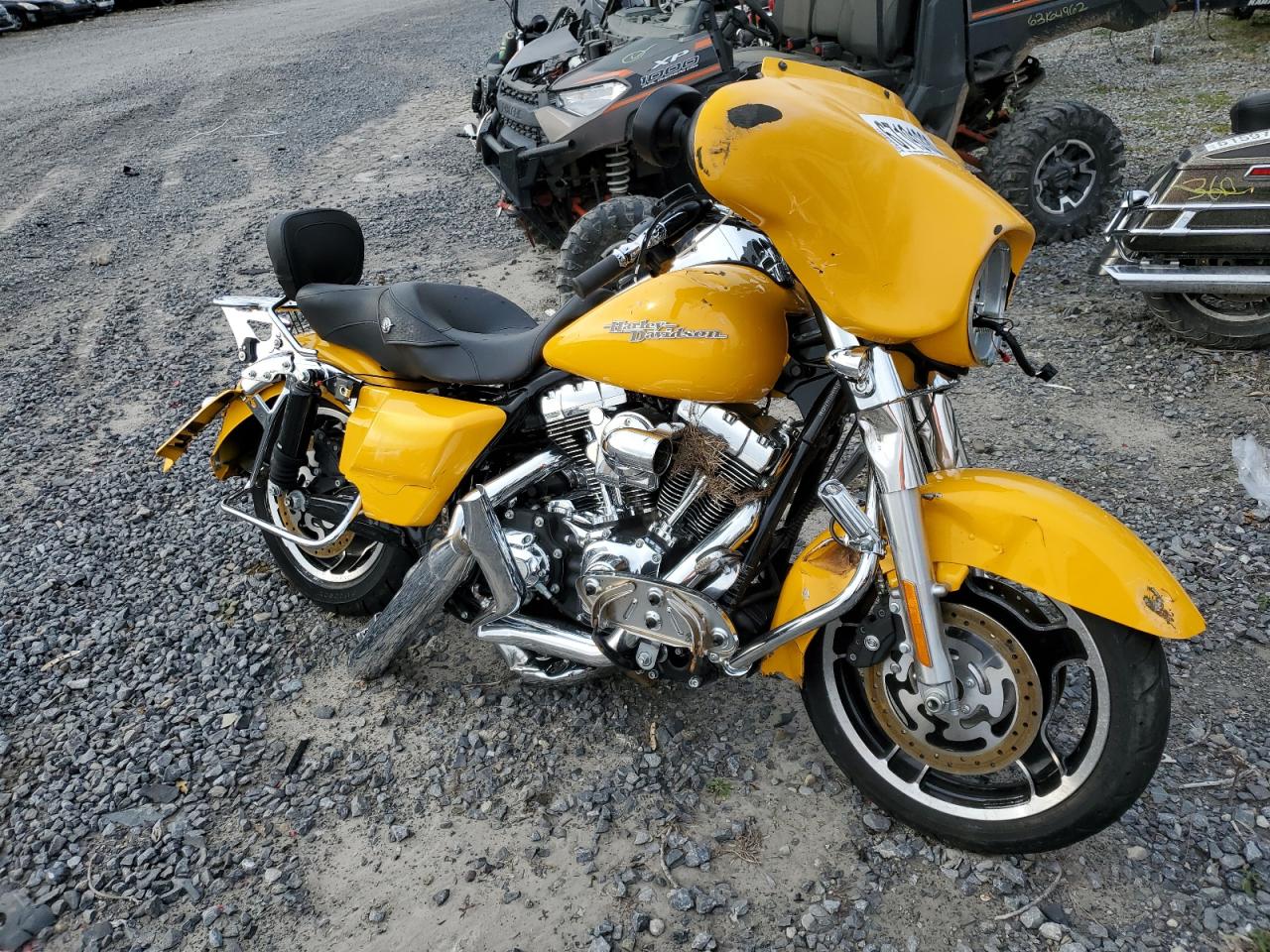 Image 1 of 2013 HARLEY-DAVIDSON FLHX STREET GLIDE 2013 with VIN 1HD1KBM15DB671038