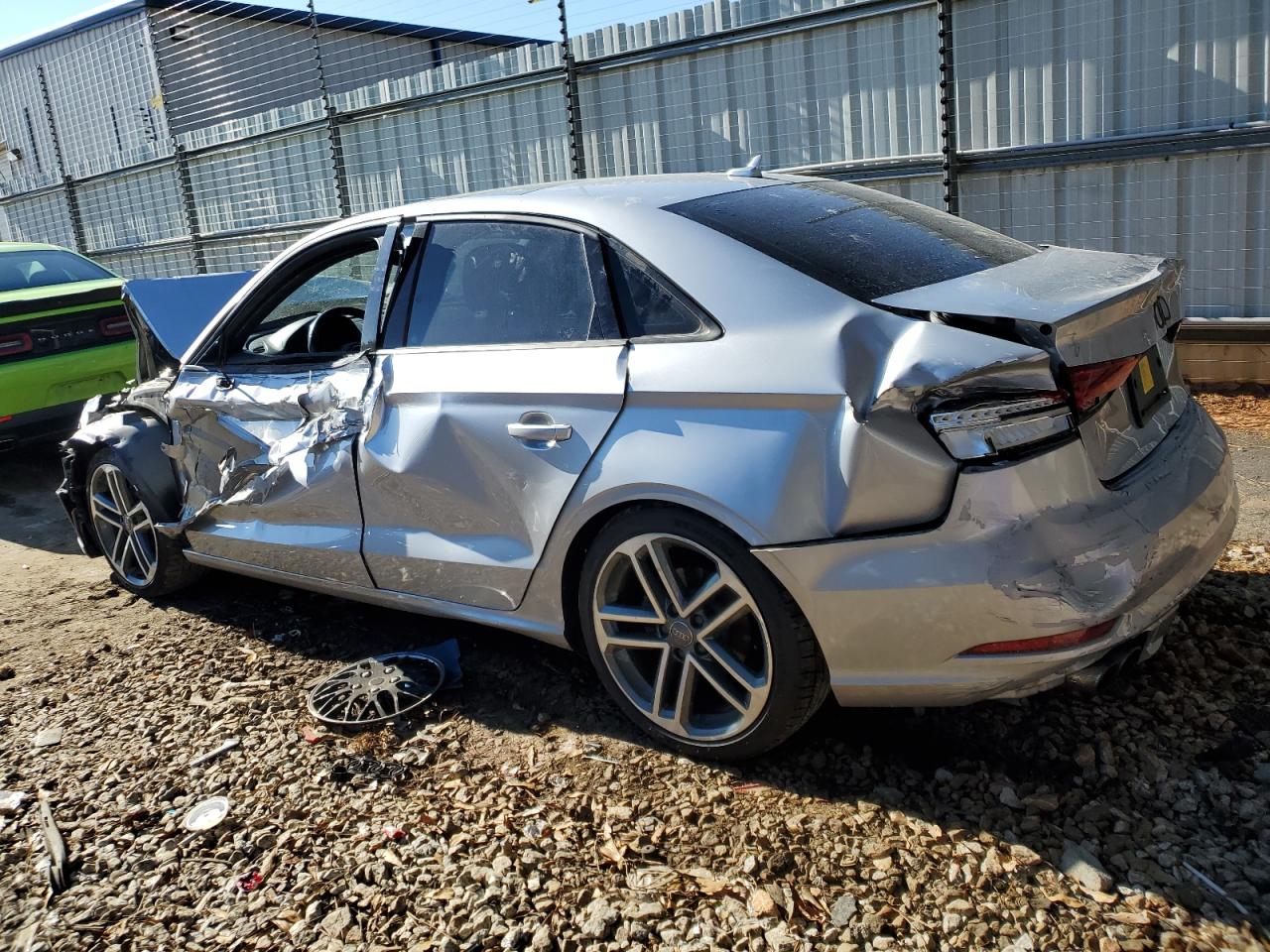 Obraz 2 z 2018 AUDI A3 PREMIUM 2018 z VIN WAUAUGFF1J1004645
