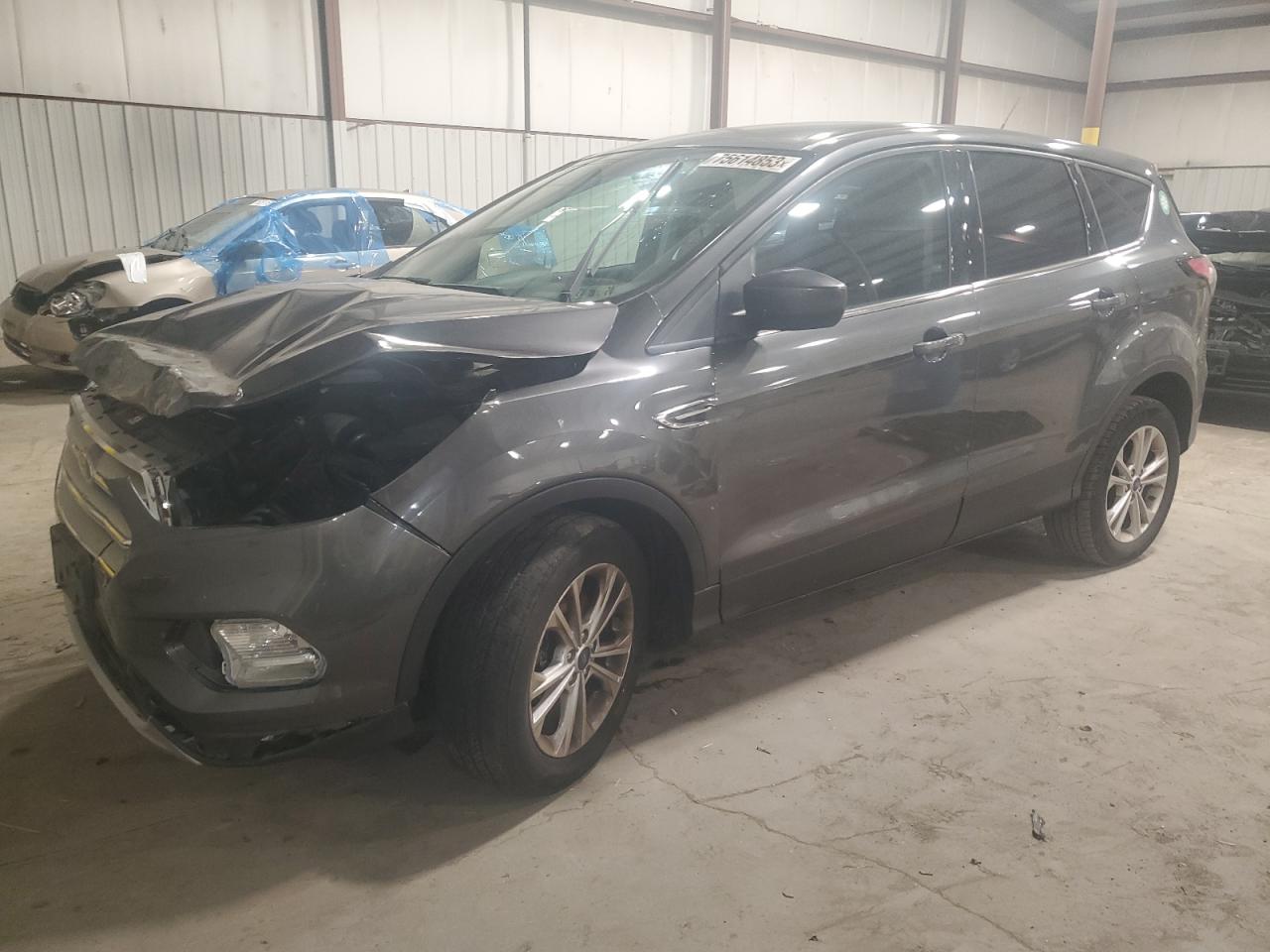 Image 1 of 2017 FORD ESCAPE SE 2017 with VIN 1FMCU9GD3HUB61649