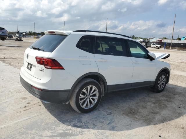 Obraz 3 z 2018 VOLKSWAGEN TIGUAN S 2018 z VIN 3VV0B7AX4JM068008