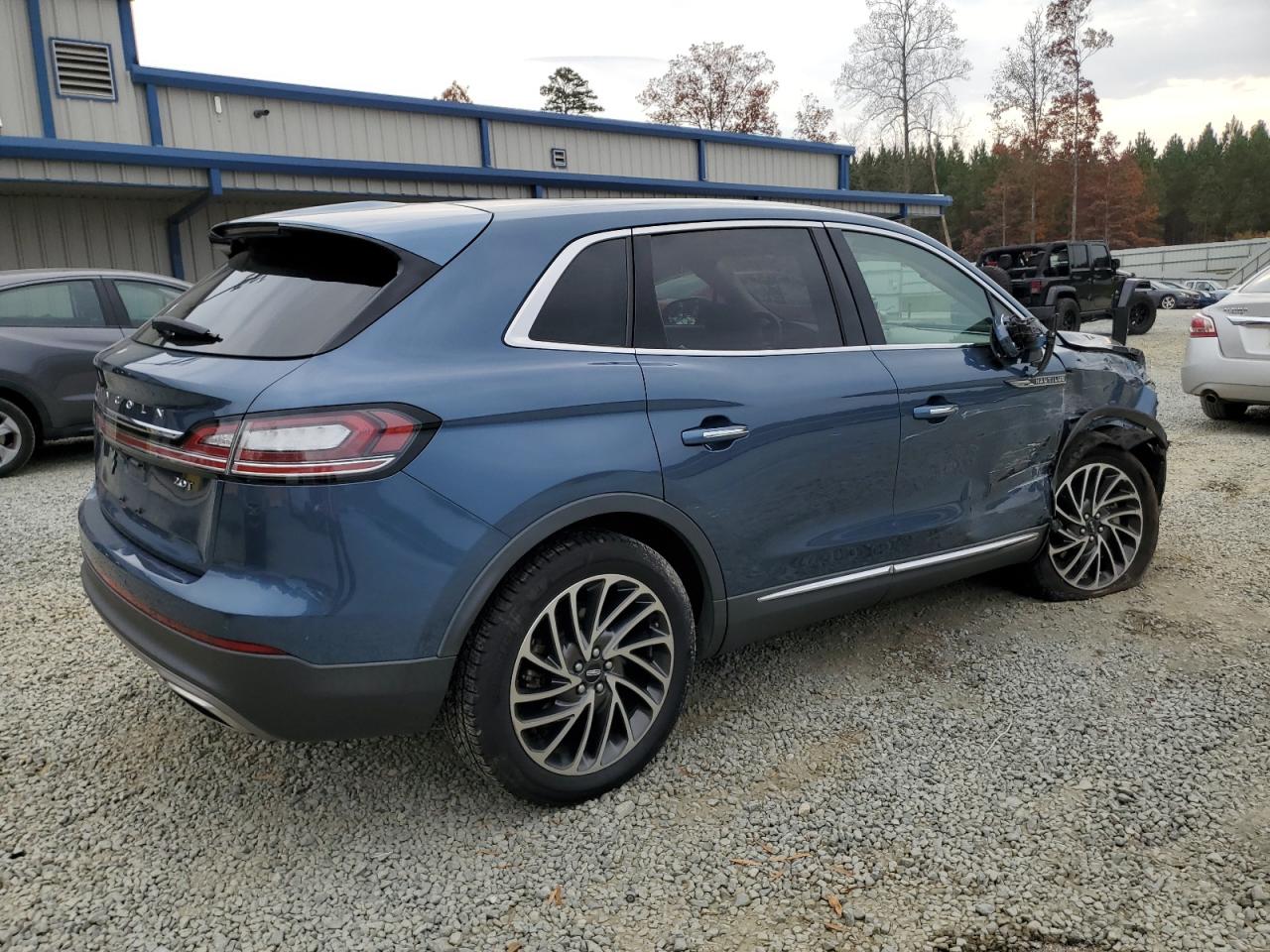 Image 3 of 2019 LINCOLN NAUTILUS RESERVE 2019 with VIN 2LMPJ6L94KBL17094