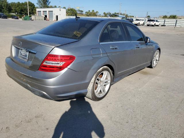 Image 3 of 2012 MERCEDES-BENZ C 250 2012 with VIN WDDGF4HB1CR239041