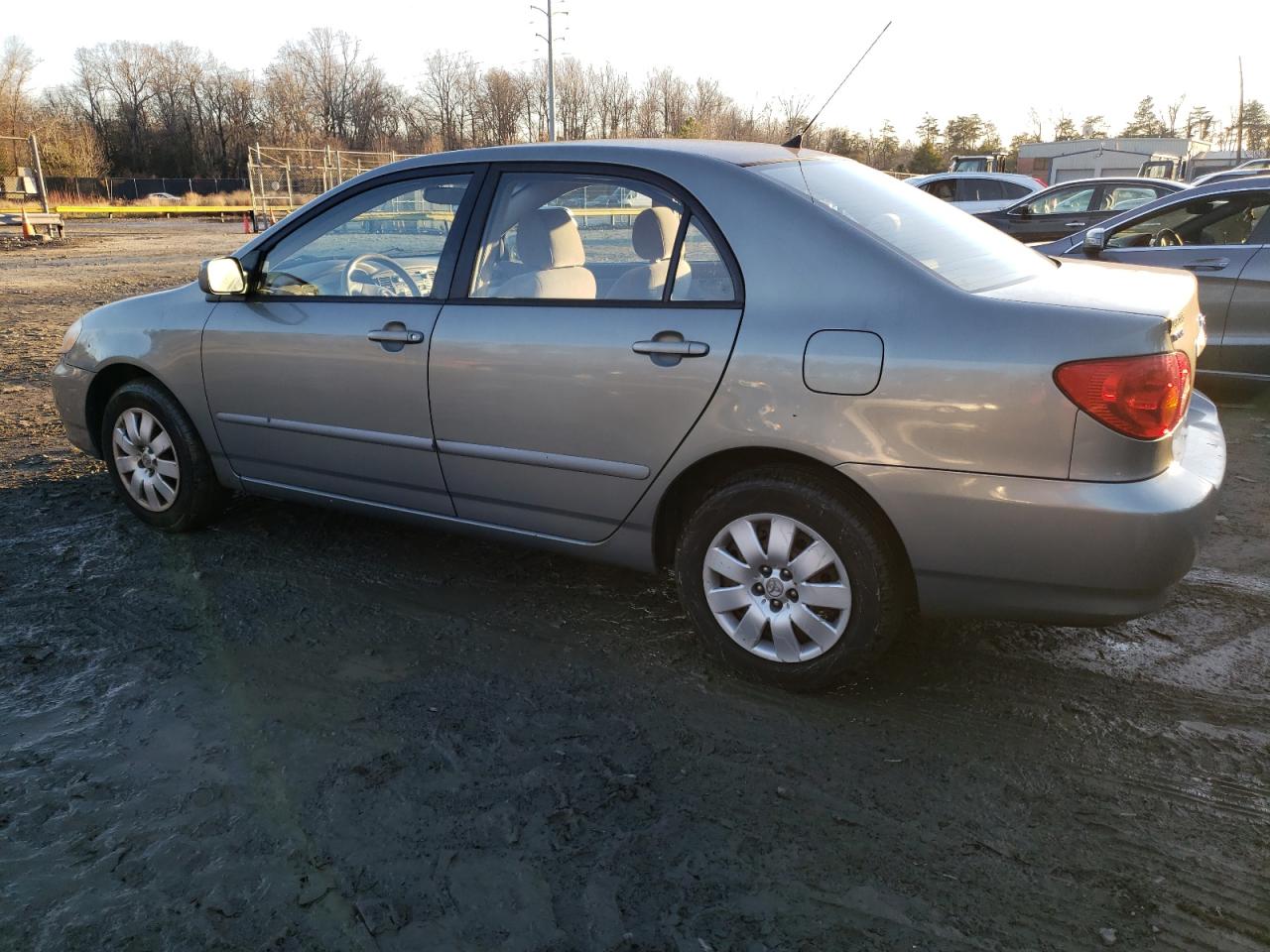 Изображение 2 2003 TOYOTA COROLLA CE 2003 с VIN 2T1BR32E63C134885