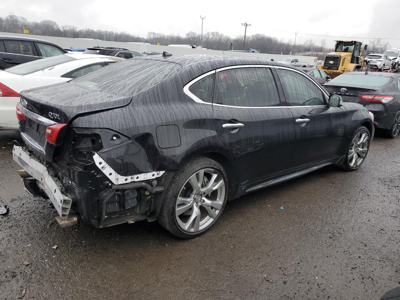 Image 3 of 2018 INFINITI Q70L 3.7 LUXE 2018 with VIN JN1BY1PR7JM370077