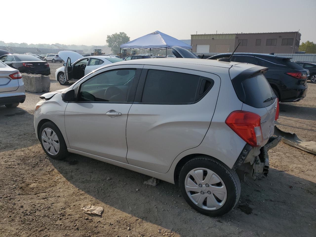 Изображение 2 2017 CHEVROLET SPARK LS 2017 с VIN KL8CB6SAXHC808777