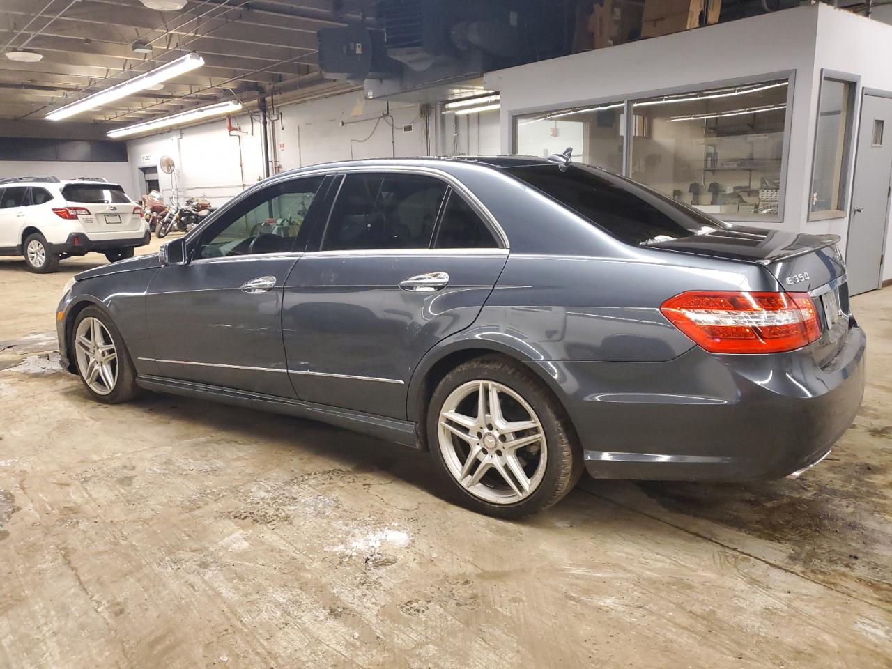 Изображение 2 2013 MERCEDES-BENZ E 350 4MATIC 2013 с VIN WDDHF8JB9DA709337