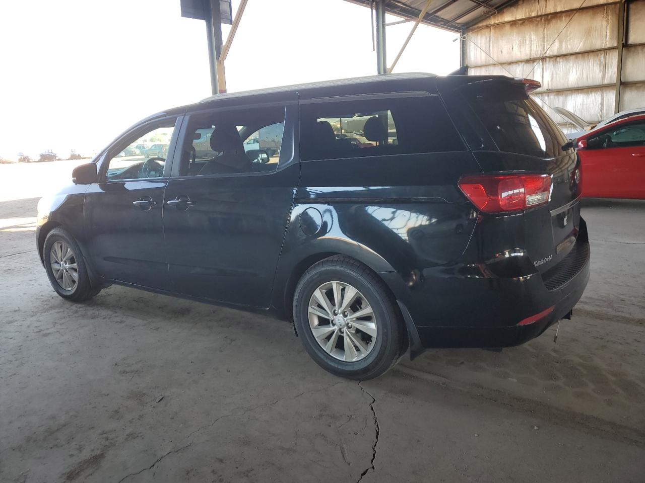 Изображение 2 2015 KIA SEDONA LX 2015 с VIN KNDMB5C14F6068191
