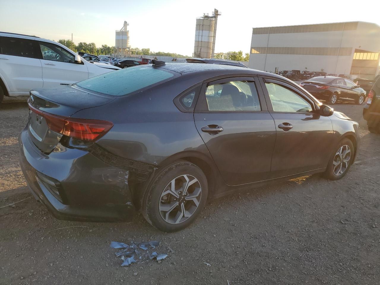 Image 3 of 2021 KIA FORTE FE 2021 with VIN 3KPF24AD1ME335584