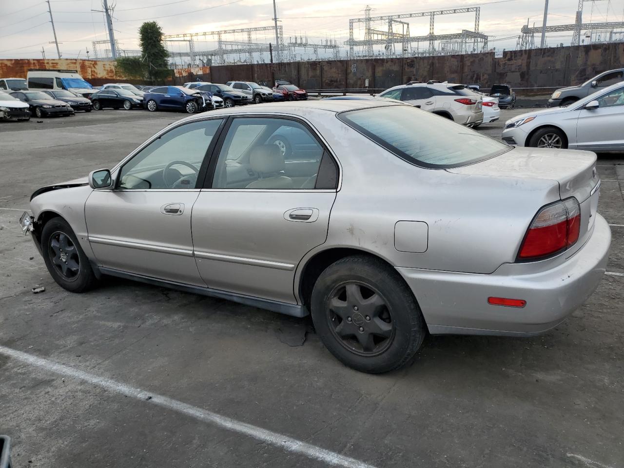 Obraz 2 z 1997 HONDA ACCORD EX 1997 z VIN 1HGCE6676VA018432