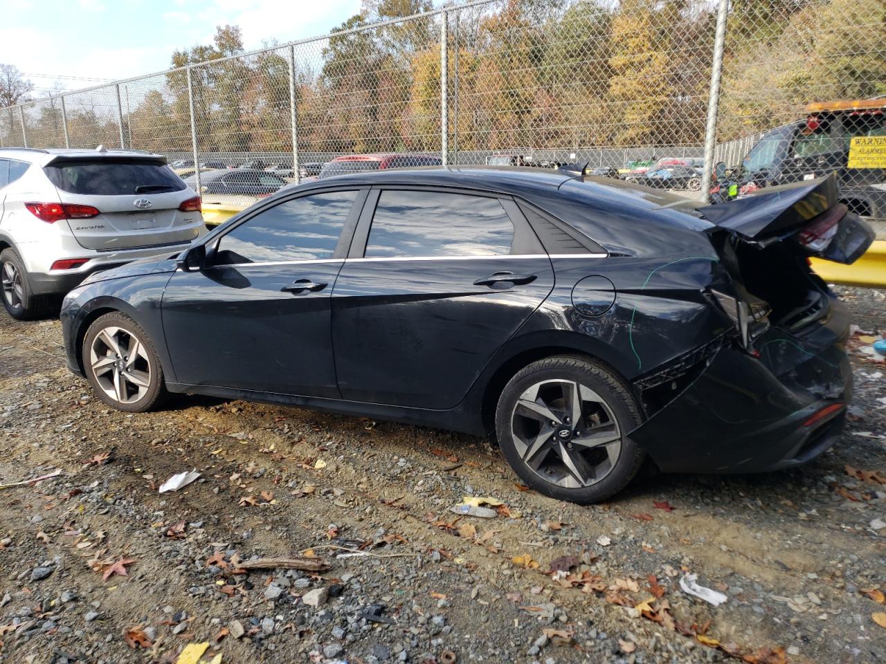 Image 2 of 2021 HYUNDAI ELANTRA LIMITED 2021 with VIN KMHLP4AG4MU072325