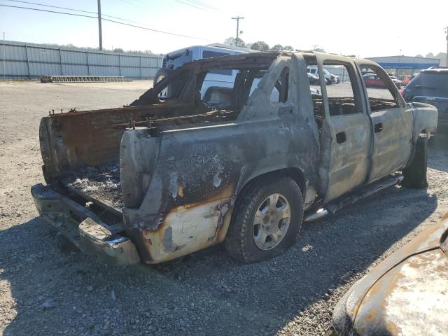 Image 3 of 2004 CHEVROLET AVALANCHE C1500 2004 with VIN 3GNEC12T24G121891