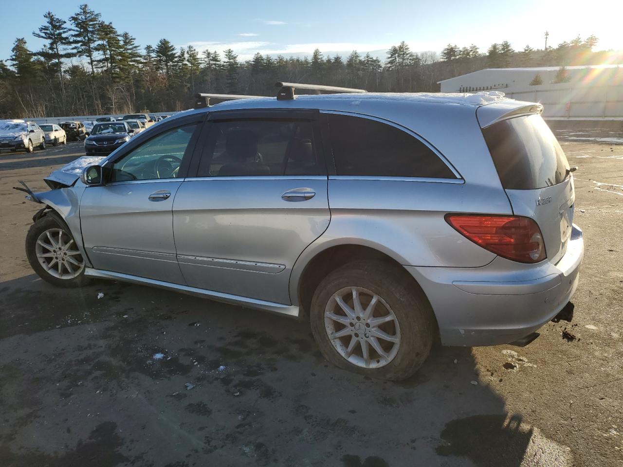 Image 2 of 2007 MERCEDES-BENZ R 350 2007 with VIN 4JGCB65E87A052636