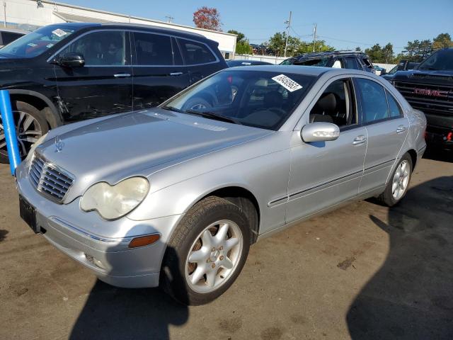 Image 1 of 2004 MERCEDES-BENZ C-CLASS 240 2004 with VIN WDBRF61J74A552903