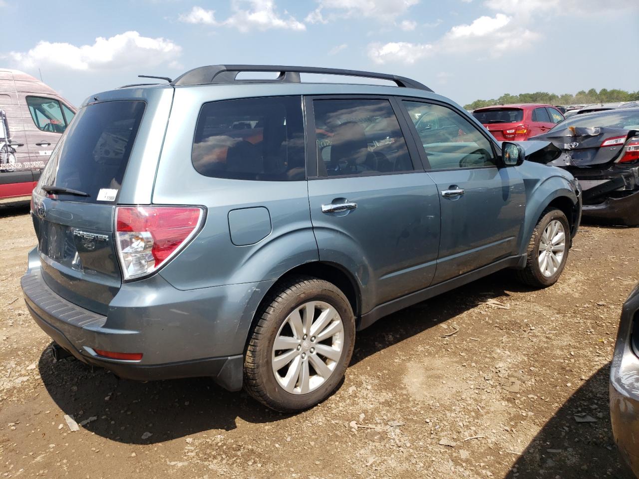 Image 3 of 2012 SUBARU FORESTER 2.5X PREMIUM 2012 with VIN JF2SHBDC0CH413660