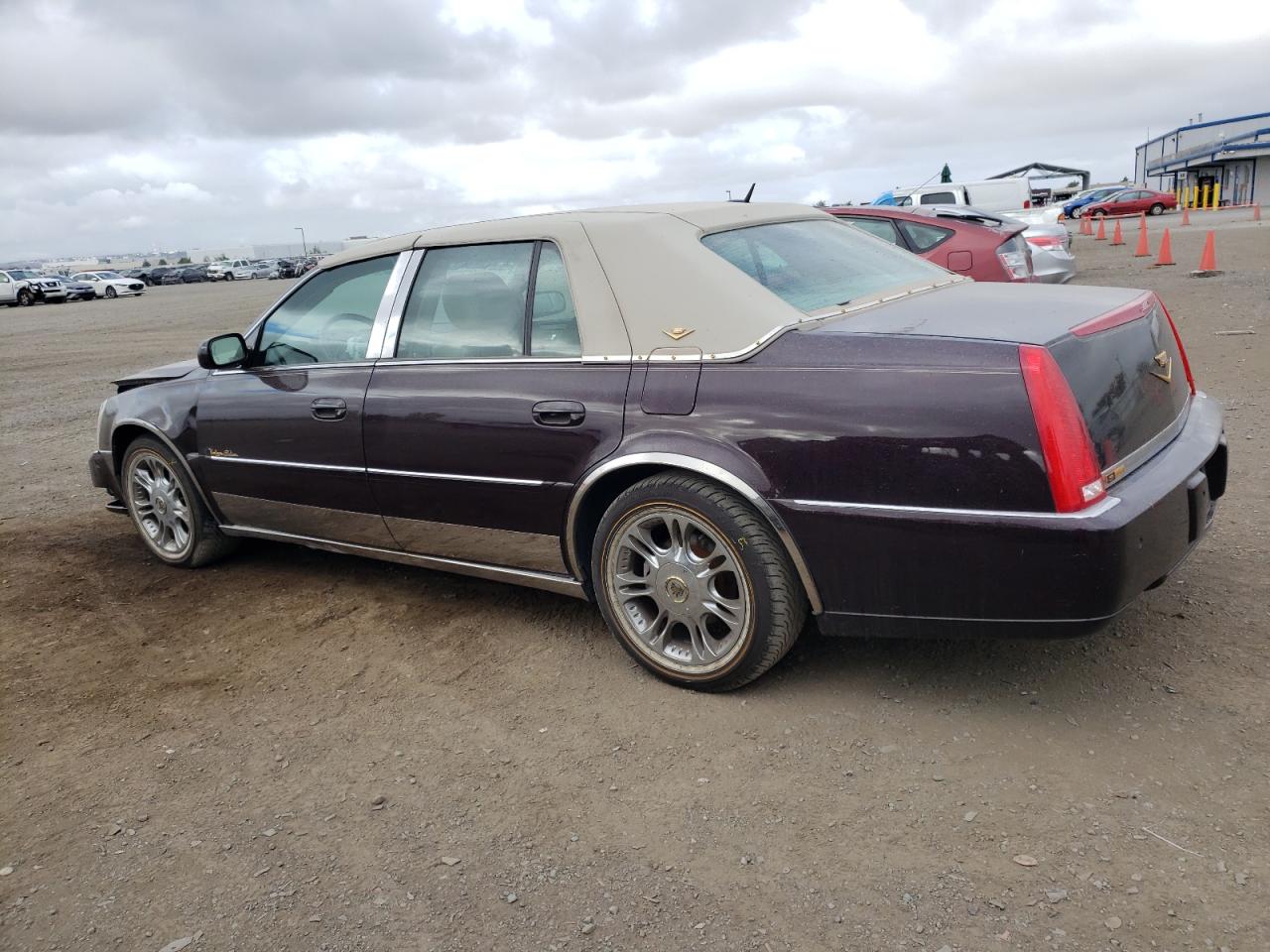 Image 2 of 2008 CADILLAC DTS  2008 with VIN 1G6KD57Y88U117516