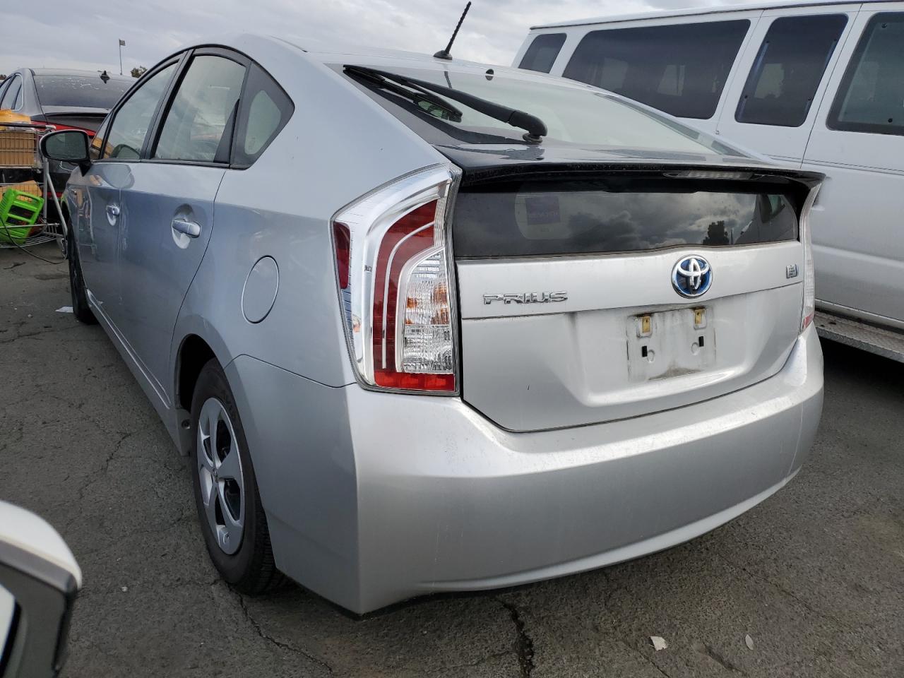 Image 2 of 2014 TOYOTA PRIUS  2014 with VIN JTDKN3DU2E1777757
