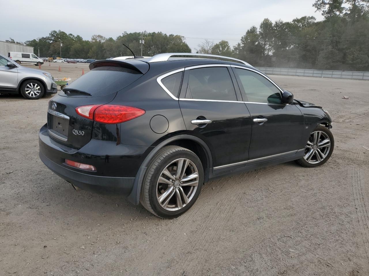 Obraz 3 z Infiniti Qx50 2014 z VIN JN1BJ0HR0EM192659