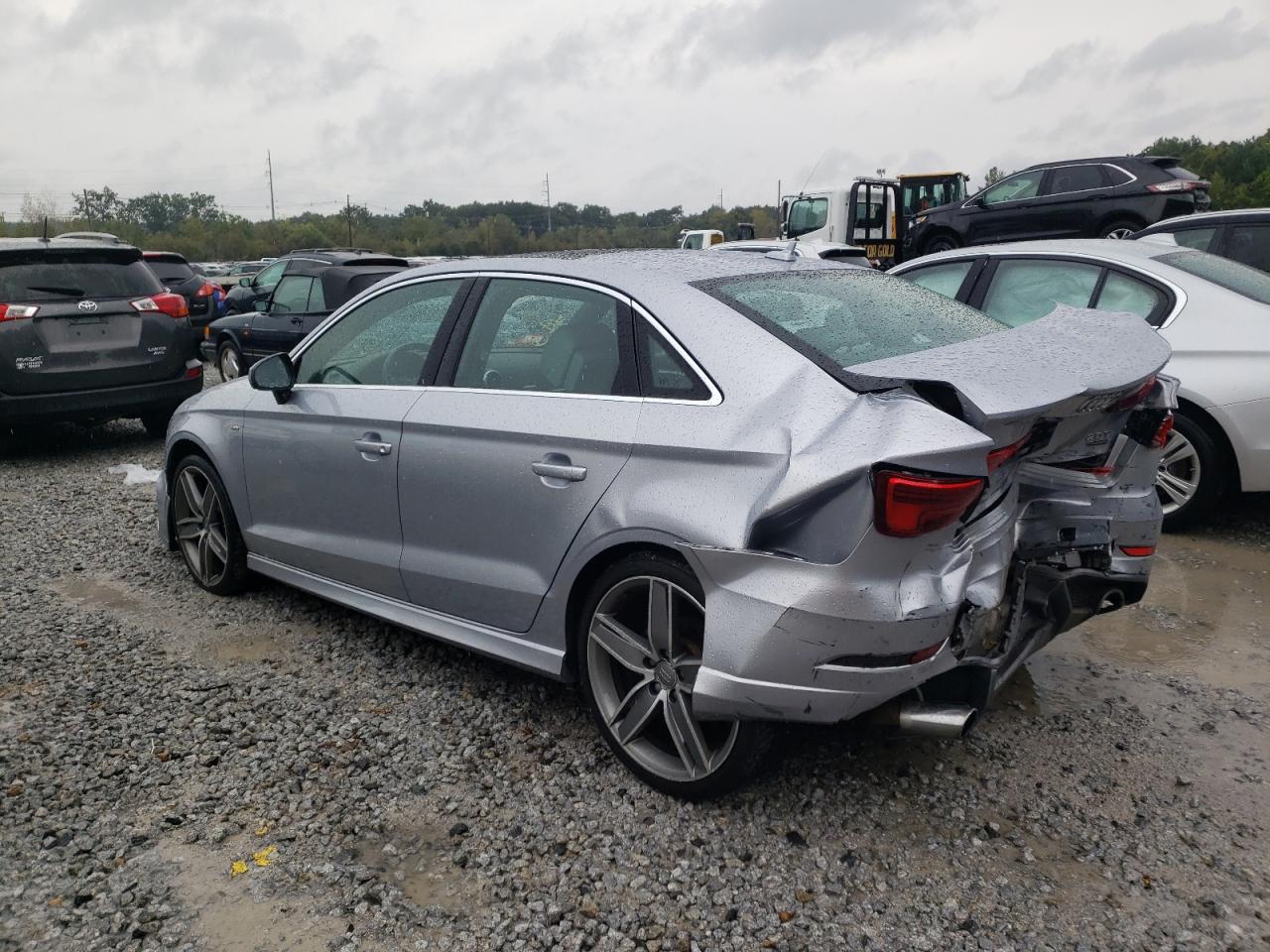 Obraz 2 z 2018 AUDI A3 PREMIUM PLUS 2018 z VIN WAUJ8GFF7J1084571