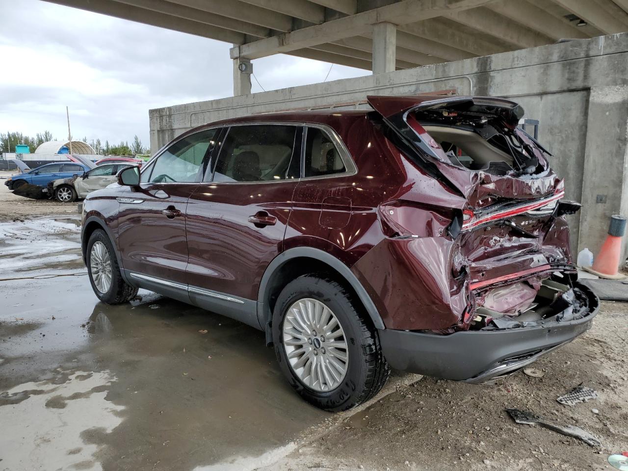 Image 2 of 2019 LINCOLN NAUTILUS  2019 with VIN 2LMPJ8J95KBL39216