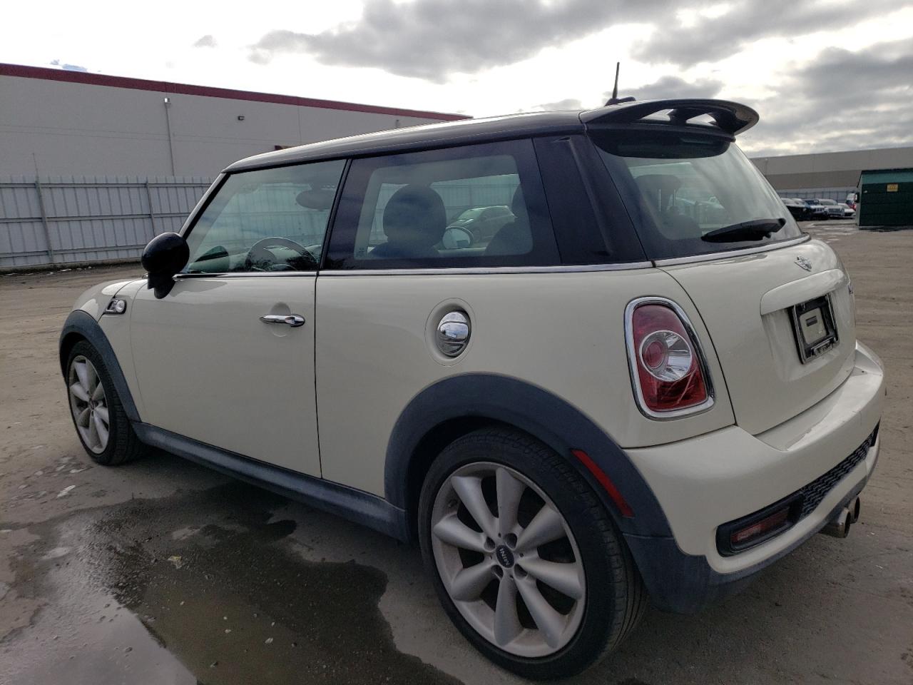 Obraz 2 z 2011 MINI COOPER S 2011 z VIN WMWSV3C52BTY21652