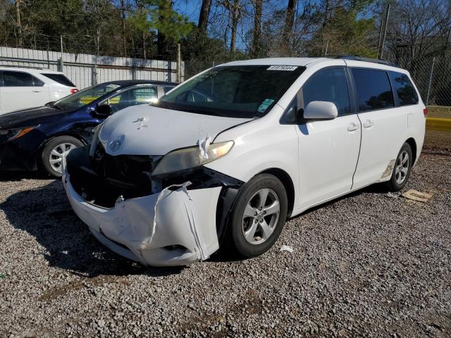 Изображение 2011 TOYOTA SIENNA LE 2011