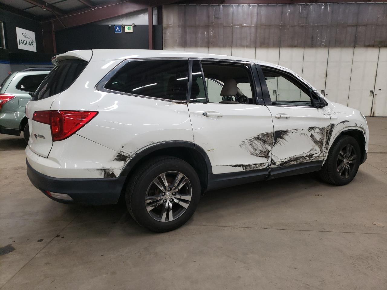 Image 3 of 2016 HONDA PILOT EX 2016 with VIN 5FNYF6H39GB010959