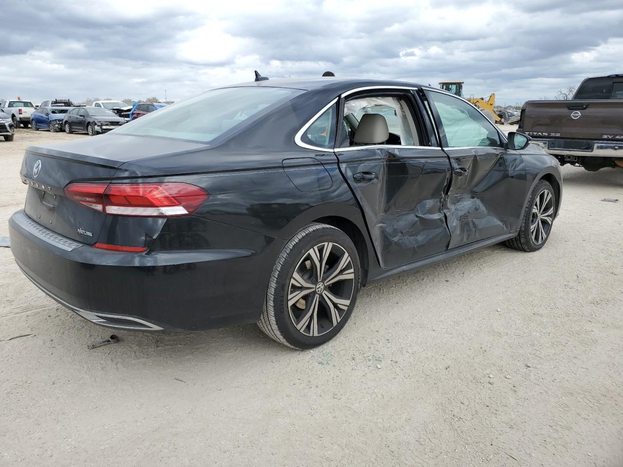 Obraz 3 z 2022 VOLKSWAGEN PASSAT SE 2022 z VIN 1VWSA7A39NC001092