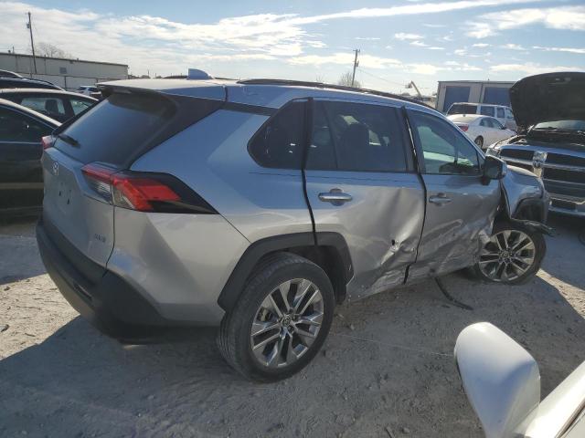 Obraz 3 z 2021 TOYOTA RAV4 XLE PREMIUM 2021 z VIN 2T3C1RFV9MC142495