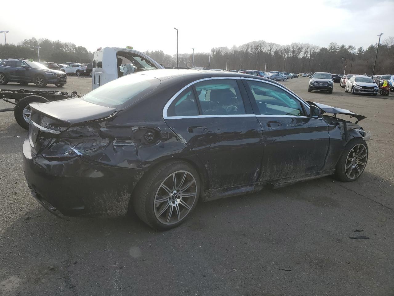 Obraz 3 z 2016 MERCEDES-BENZ C 300 4MATIC 2016 z VIN 55SWF4KB9GU098101