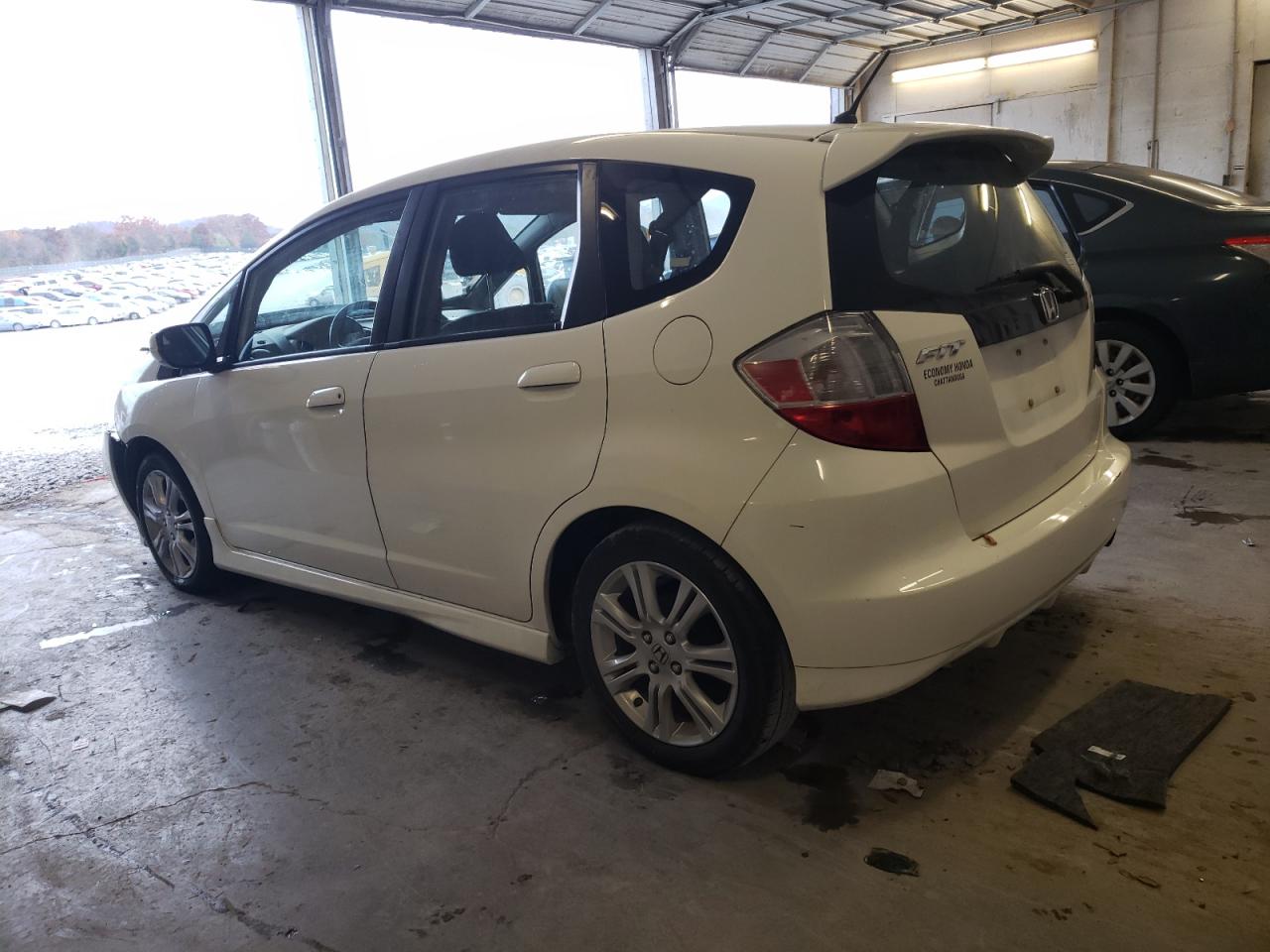 Изображение 2 2010 HONDA FIT SPORT 2010 с VIN JHMGE8H4XAS019326