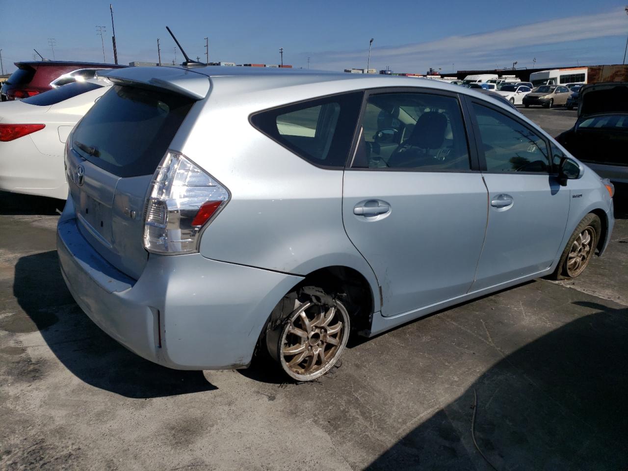 Изображение 3 2013 TOYOTA PRIUS V  2013 с VIN JTDZN3EU4D3259312