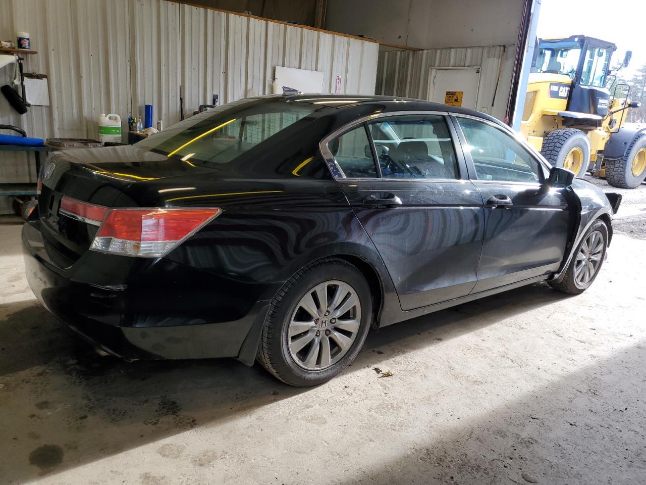 Изображение 3 2012 HONDA ACCORD EX 2012 с VIN 1HGCP2F70CA094650