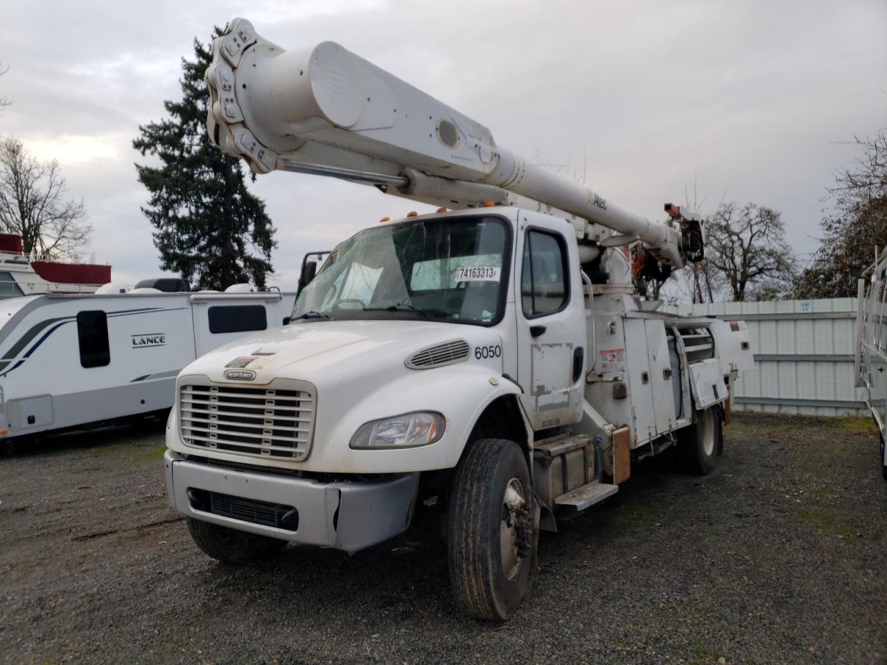 Image 2 of 2016 FREIGHTLINER M2 106 MEDIUM DUTY 2016 with VIN 1FVDCXDT9GHGT1550