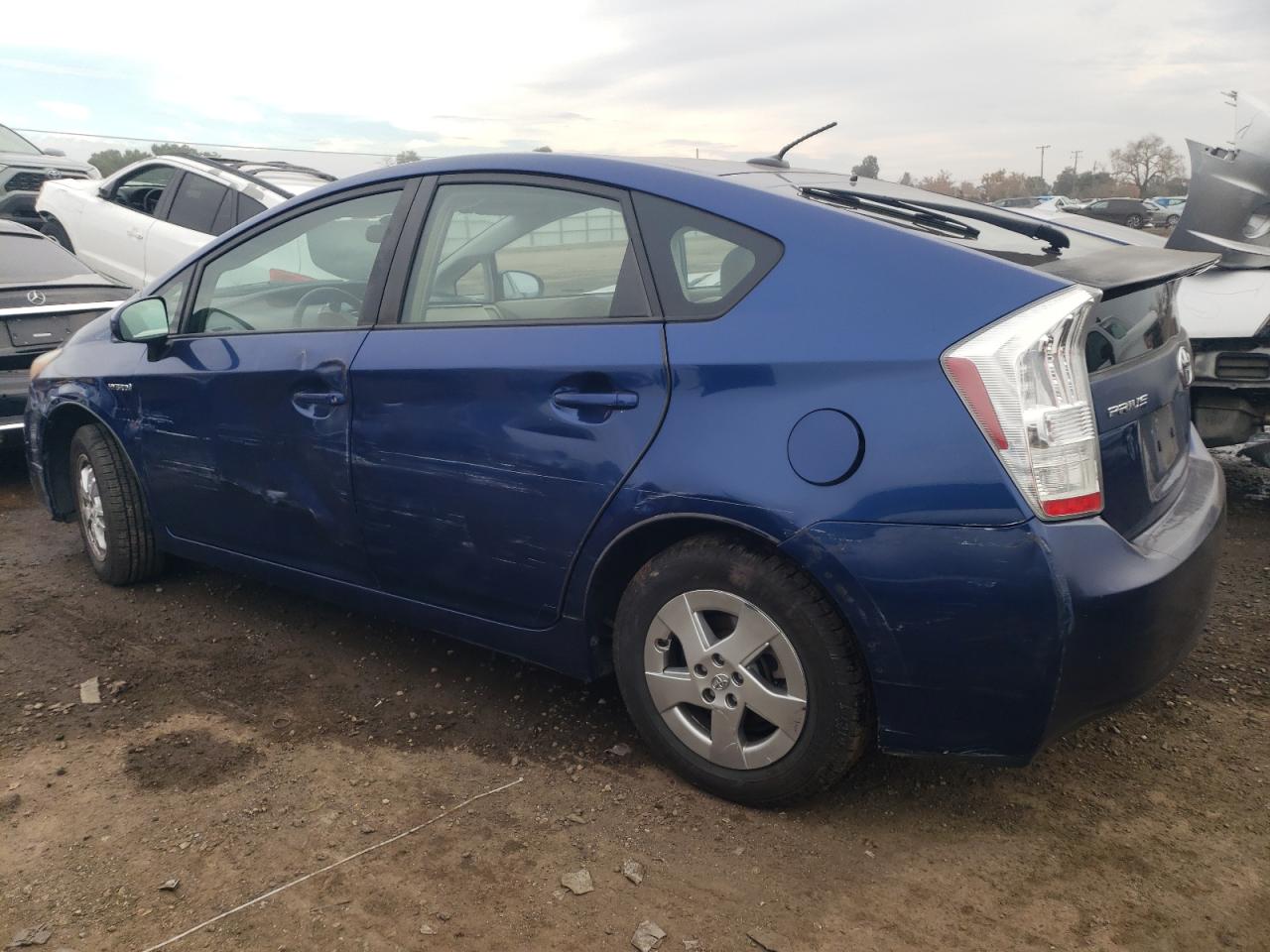 Image 2 of 2010 TOYOTA PRIUS  2010 with VIN JTDKN3DU3A0031012